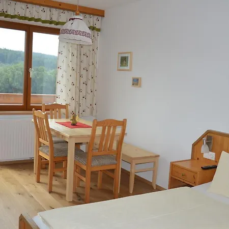 Ferienwohnung Biobauernhof Wolf-Hof Pressbaum Zimmer foto