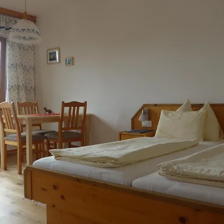 Ferienwohnung Biobauernhof Wolf-Hof Pressbaum Zimmer foto